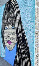 Load image into Gallery viewer, SMILE IS THE BEST MAKE UP 25x30x3cm